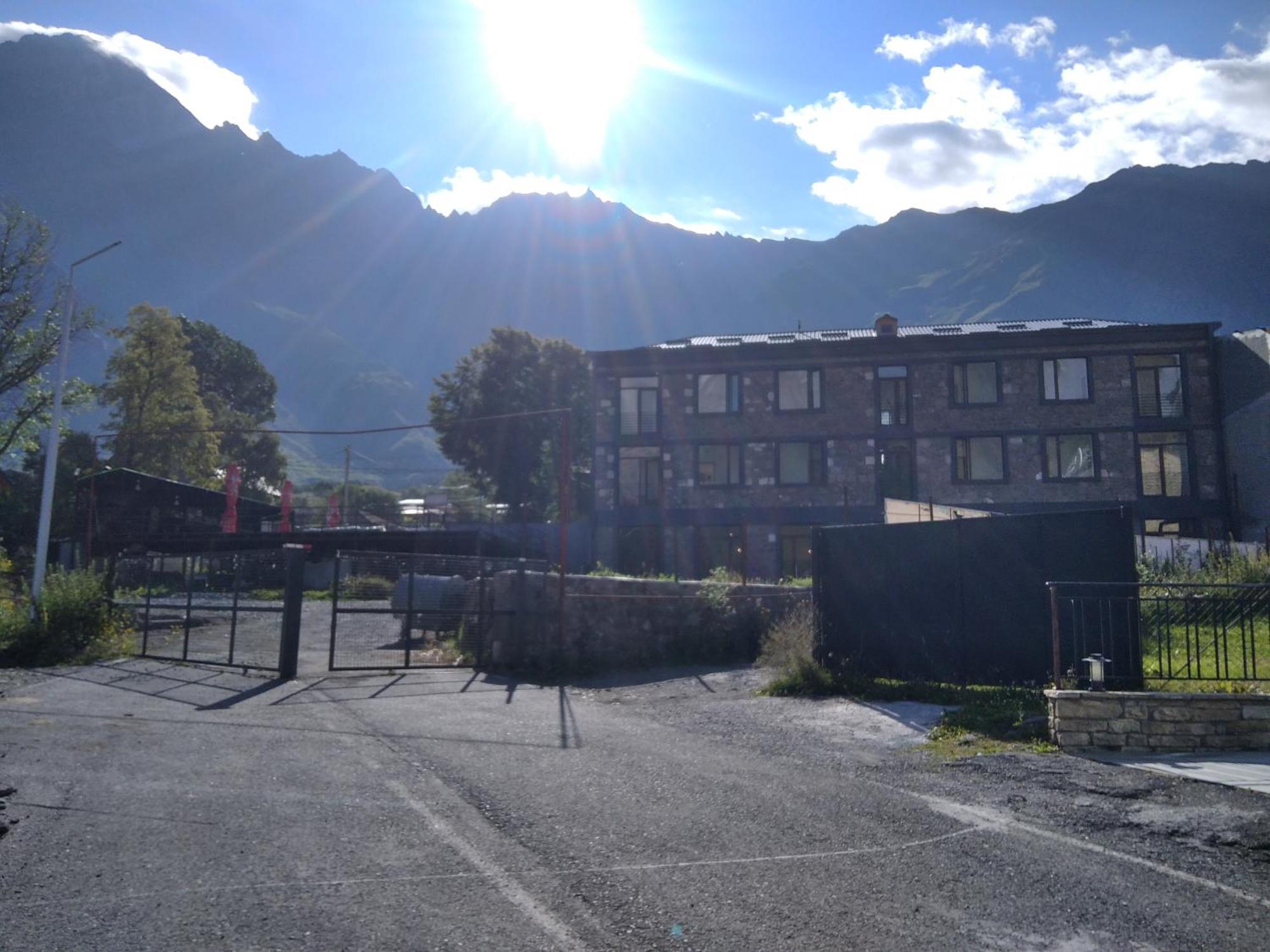 Hotel Aia Kazbegi Extérieur photo